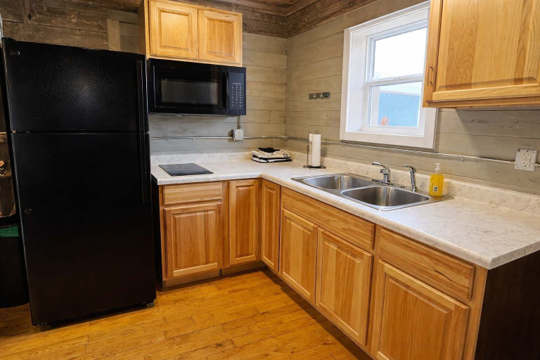 Private kitchen 5, Outback Shack: Lake Access Studio in Woodruff, Vilas