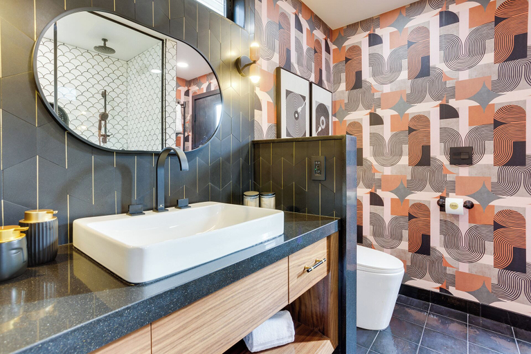 Bathroom 4, The Louie Boutique Motel, Lincoln
