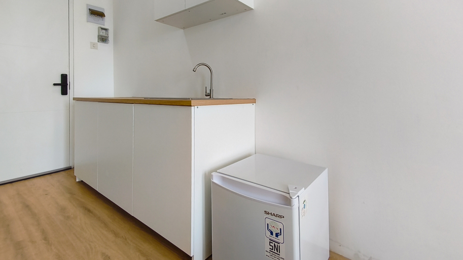 Others 4, Studio Minimalist and Relaxing at Kyo Society Apartment By Travelio, Surabaya