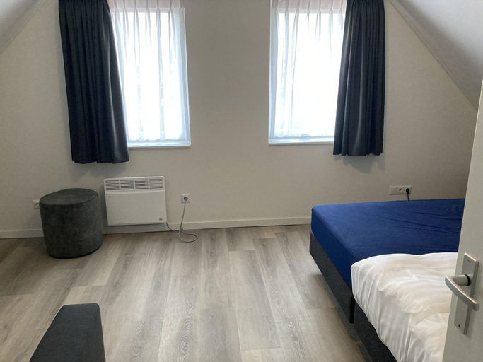 Bedroom 2, Nice holiday home near the waterfront, Bernisse