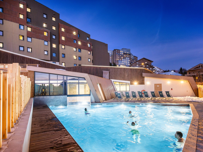 Pool 5, Living for Three in the Heart of Huez, Isère
