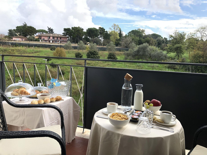 Exterior & Views 2, Unicum Roma Suites, Rome