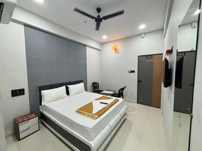 Room 4, Hotel Mojito, Tapi