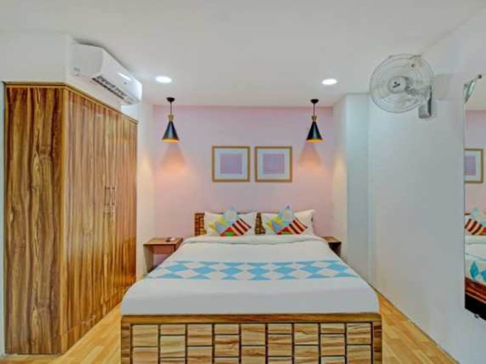 Room 2, Super Collection O Vardhan House, Pune
