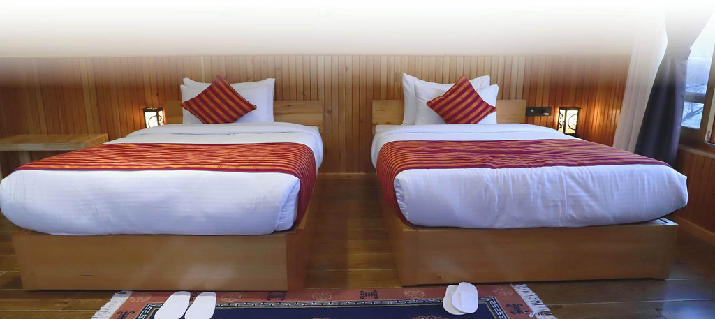 Room 2, River Front Resort, Lamgong
