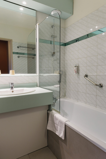 Bathroom 4, Hotel & Spa Vacances Bleues Villa Marlioz, Savoie