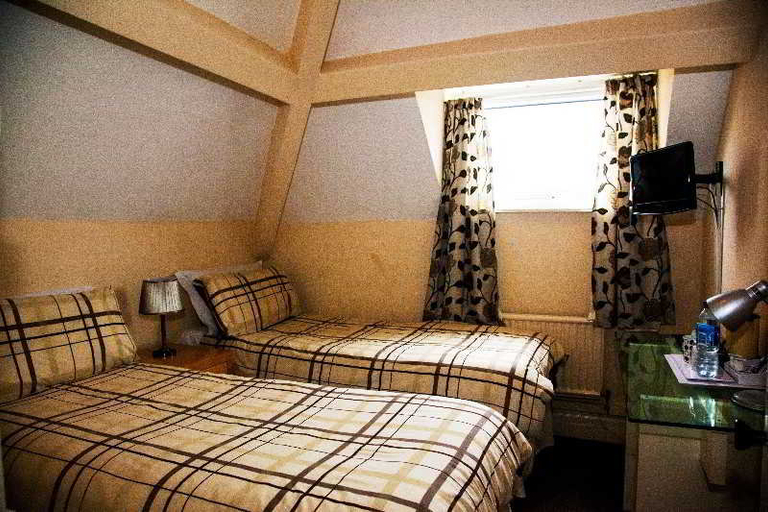 Bedroom 3, Trivelles Park Hotel, Lancashire
