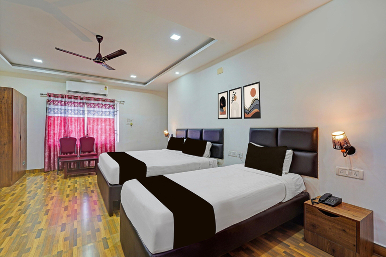 Room 2, Deluxe Townhouse Arulmigu Devi Temple Chennai, Thiruvallur