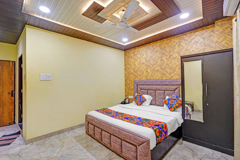 Room 5, Fabhotel Vishal Residency, Varanasi