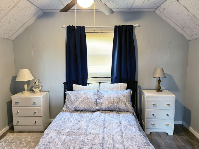 Room 4, Seaside Serenity At Broadkill Beach 4 Bedroom Home by Redawning, Sussex