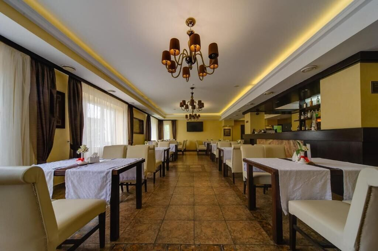Food & Drinks 4, VitaPark Polyana, Svaliavs'kyi