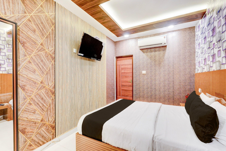 Room 3, Deluxe Joy Residency Kundrathur, Kancheepuram