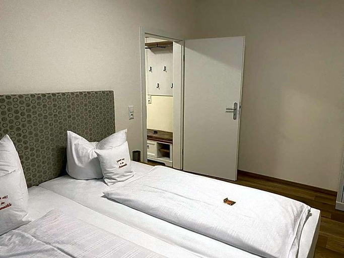 Bedroom 2, Hartl's Lindenmühle, Bayreuth