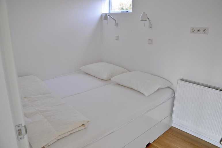 Bedroom 2, Bungalow in Callantsoog Near Sandy Beaches, Zijpe