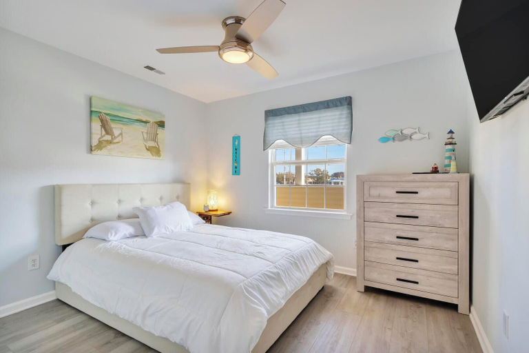 Room 4, Palm Drive 36525 #5203, Sussex