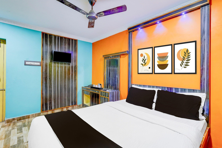 Room 3, Super Collection O Karnampet Gate, Vellore