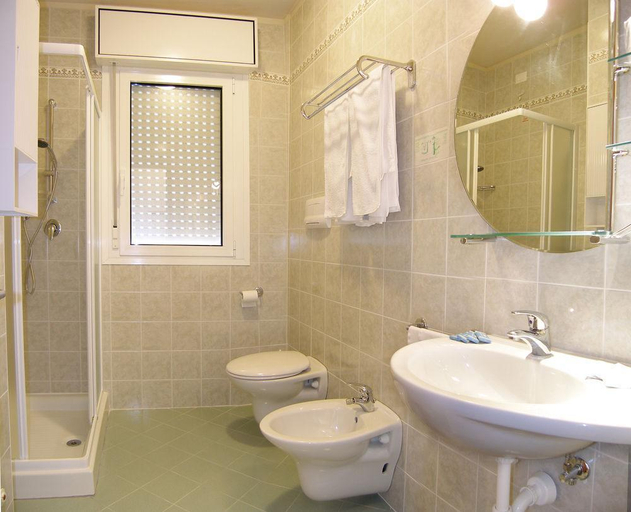 Bathroom 5, La Brezza, Venezia