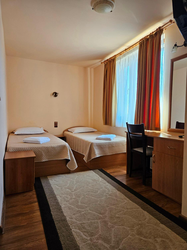 Bedroom 2, Panorama Family Hotel, Zlatograd