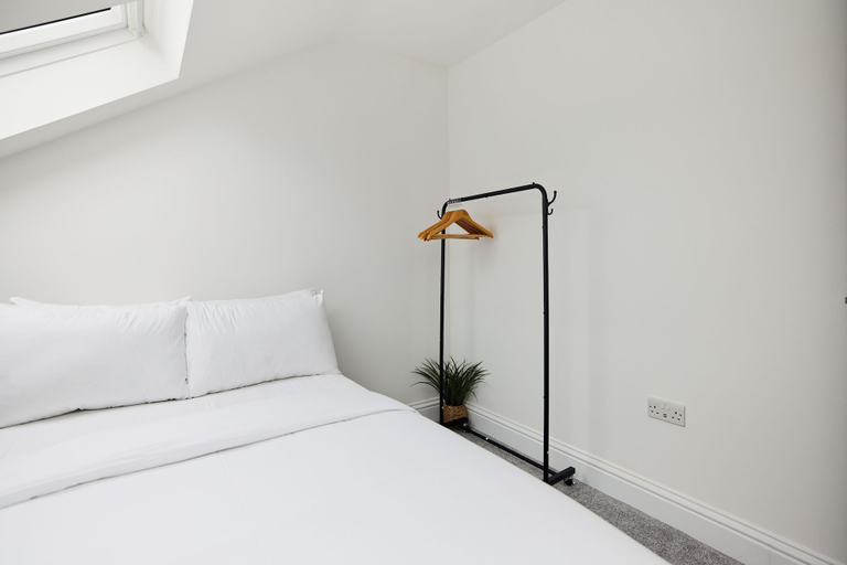 Room 5, The Gallery House on Grayling, London
