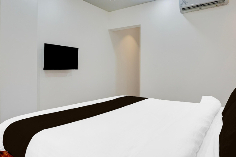 Room 4, Classic With Balconylonavala, Pune