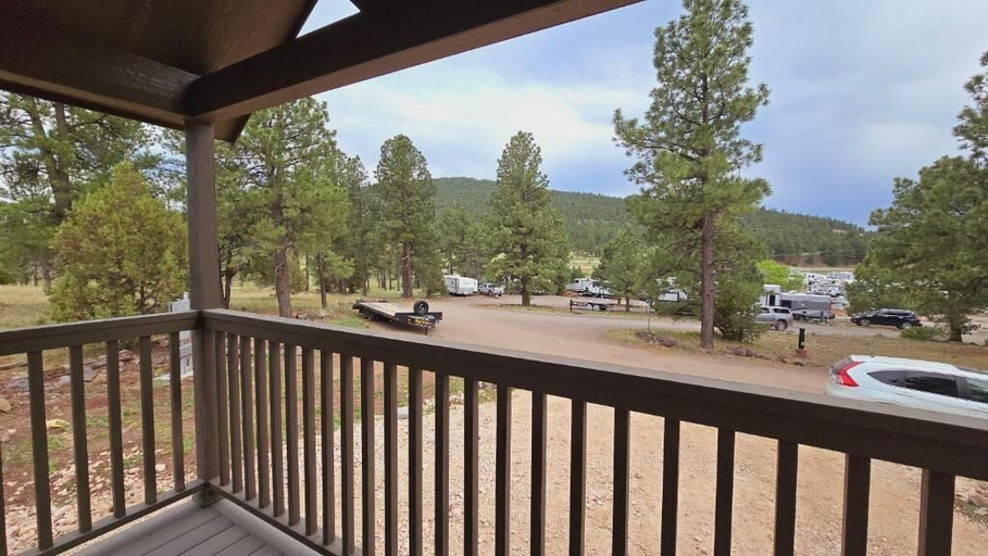 Property grounds, Luxury Cabin with Forest View 7B, Coconino