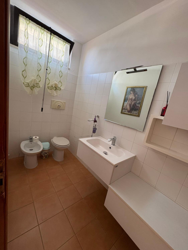 Bathroom 3, Rosa's Rooms, Matera