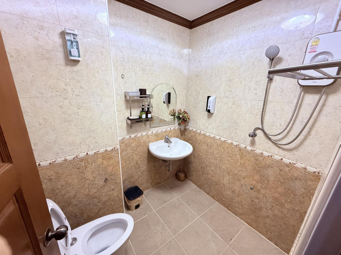 Bathroom 4, Private rooms in Phatumwan near siam ,samyan,chula, Pathum Wan