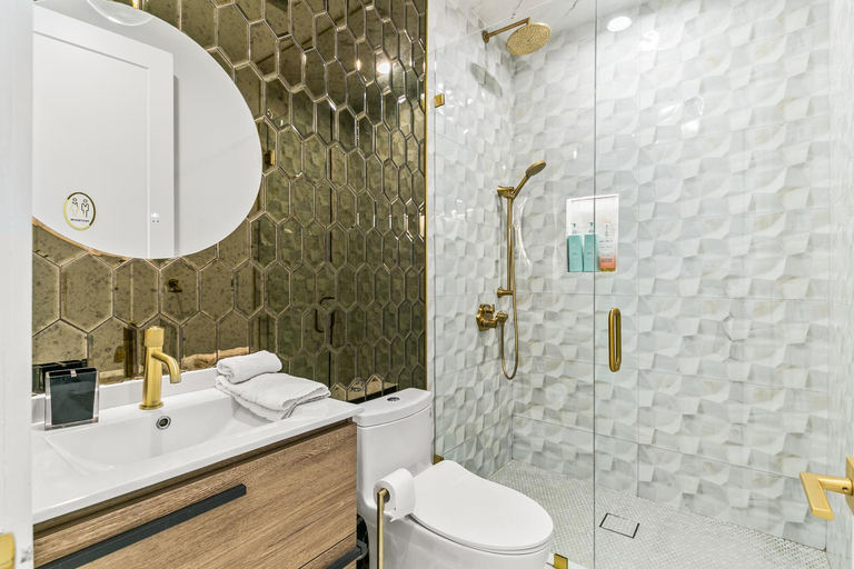 Bathroom 4, Chateau Giraffe, a Unique Luxurious Estate, Riverside