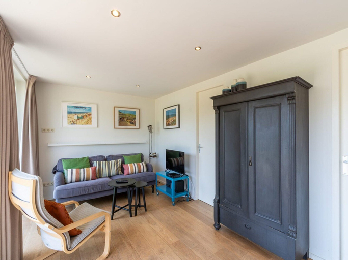 Others 5, Bungalow in Callantsoog Near Sandy Beaches, Zijpe