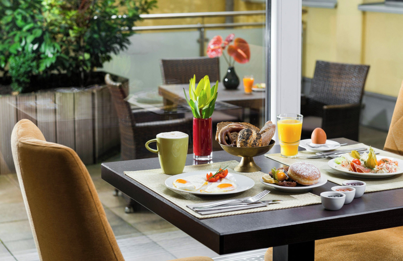 Food & Drinks 5, Leonardo Hotel München City Center, München