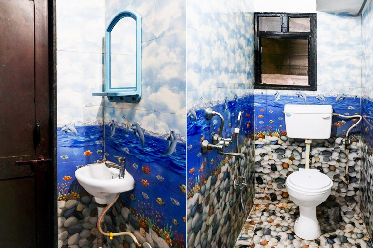 Bathroom, Classic With Twin Bedspot Light Lodging, Pune