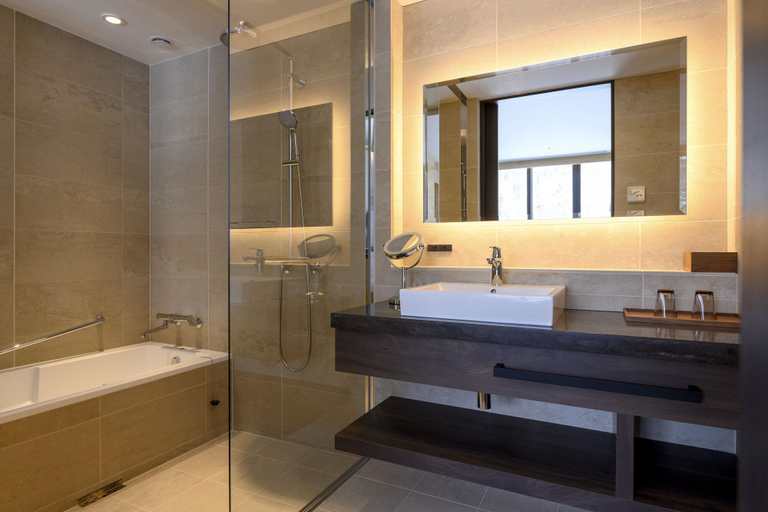 Bathroom 4, Yu Kiroro, Akaigawa