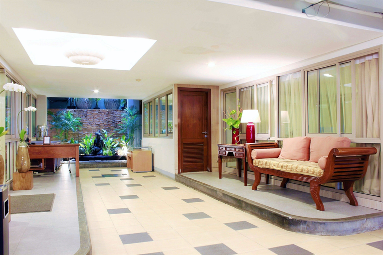Others 5, W Home Senopati, South Jakarta