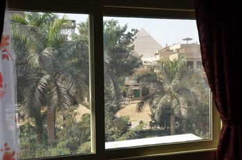 Others 3, Makadi Pyramids View, Al-Ahram