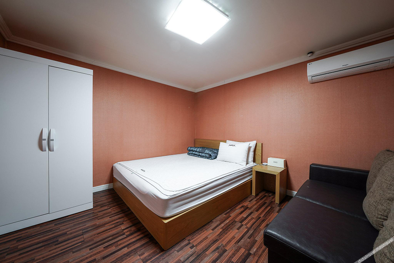 Bedroom 3, Busan Jaesongdong Max, Haeundae