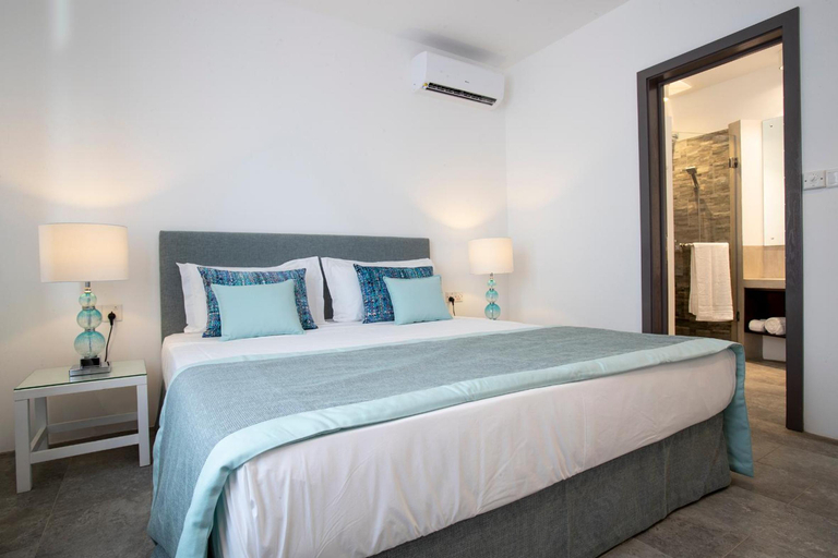 Bedroom 2, La Mariposa, Black River