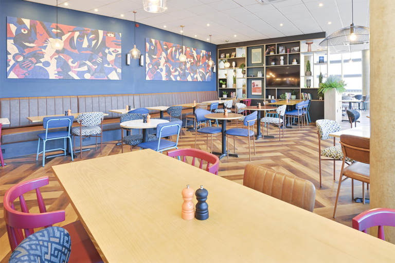 Food & Drinks 5, Travelodge Windsor Central, Slough