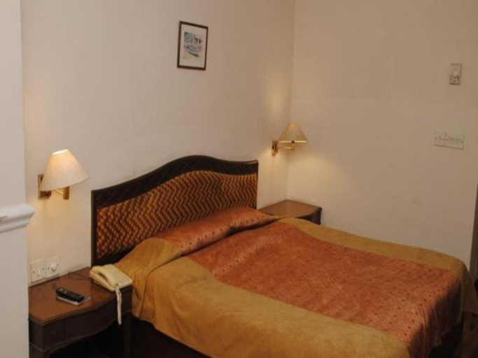 Bedroom 3, Hotel Crystal Palace, Meerut