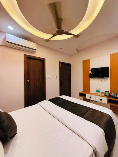 Room 3, Hotel Hira Palace, Ujjain