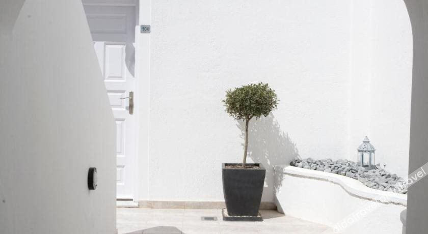 Bathroom 4, Philippion, South Aegean