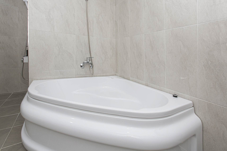 Bathroom 3, CentroStay, Gyeyang