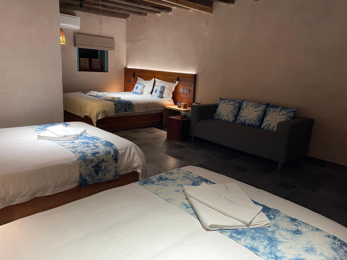 Bedroom, The Giggling Tree, Guilin