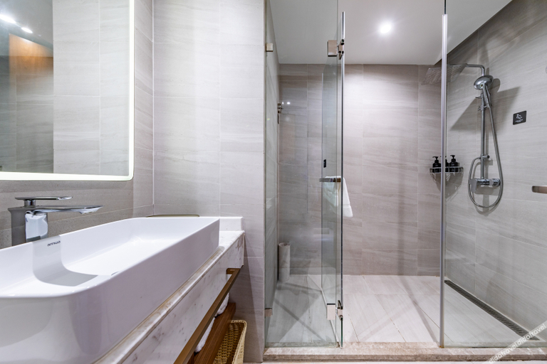 Bathroom 3, Rezen Hotel Penglai Pavilion Binhai, Yantai