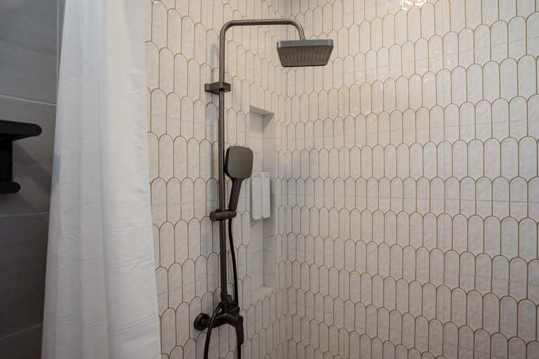 Bathroom 3, HippoTel Khaorang Phuket Town, Phuket Island