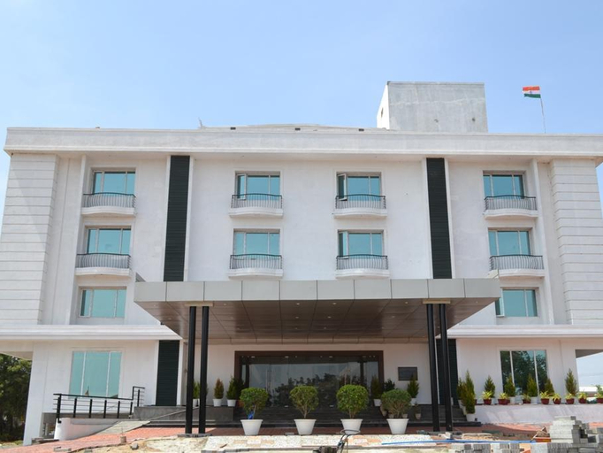 Others 3, Hotel Allum, Bellary