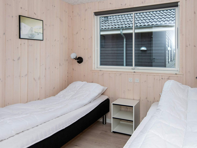 Bedroom 2, 5 Star Holiday Home in Norre Nebel, Varde