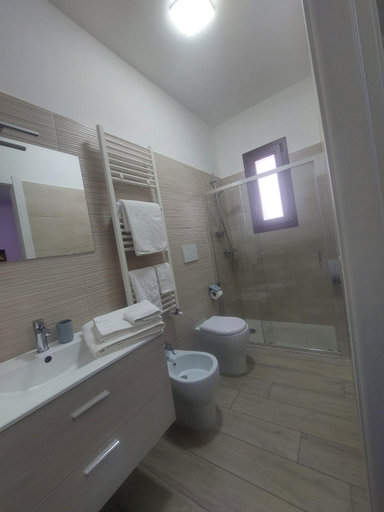 Bathroom 2, B&B Tra Scirocco e Tramontana, Lecce
