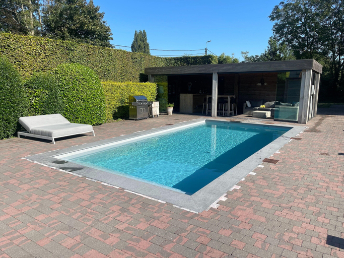 Pool 2, Holiday Home With Pool and Large Garden, West-Vlaanderen