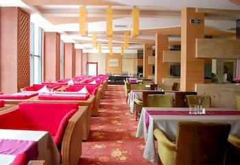Food & Drinks 5, Yichang Yongyao Conference Service Center (Peninsula A Building), Yichang