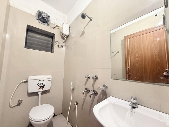 Bathroom, HOTEL SINTLE PALACE, Khordha